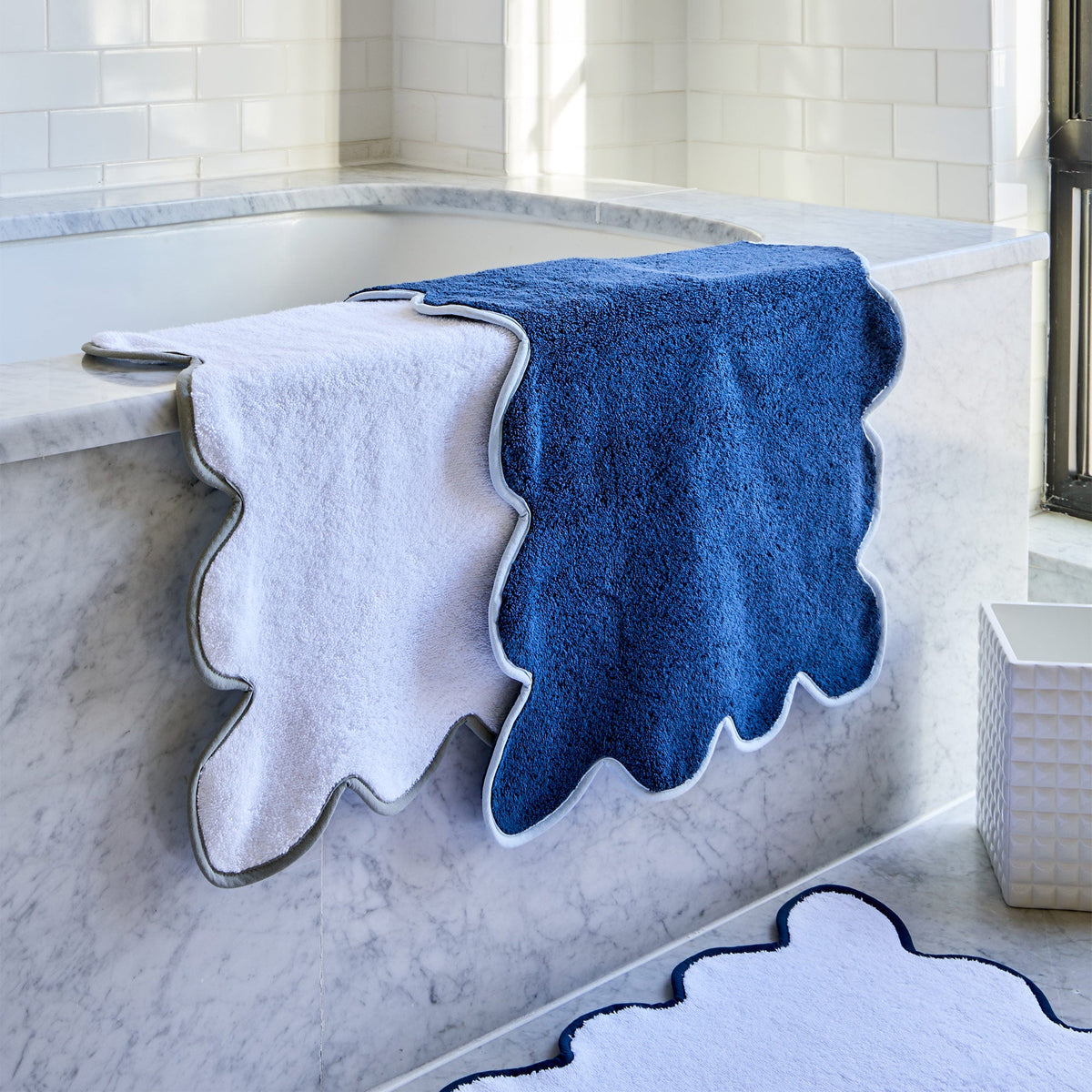 Chairish Scalloped Bath Mats