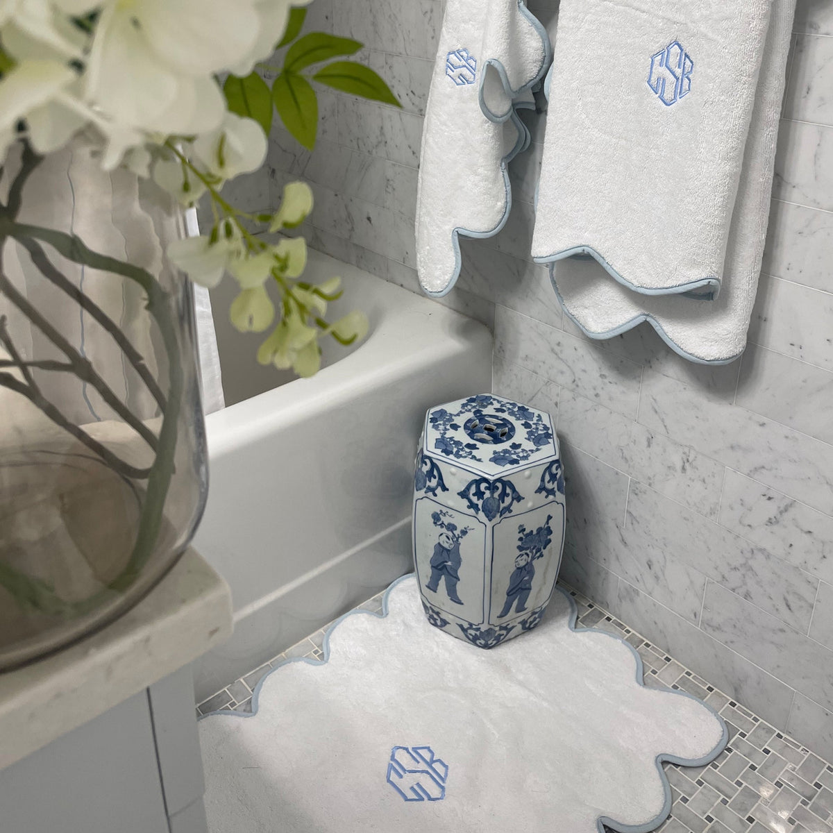 Chairish Scalloped Bath Mats