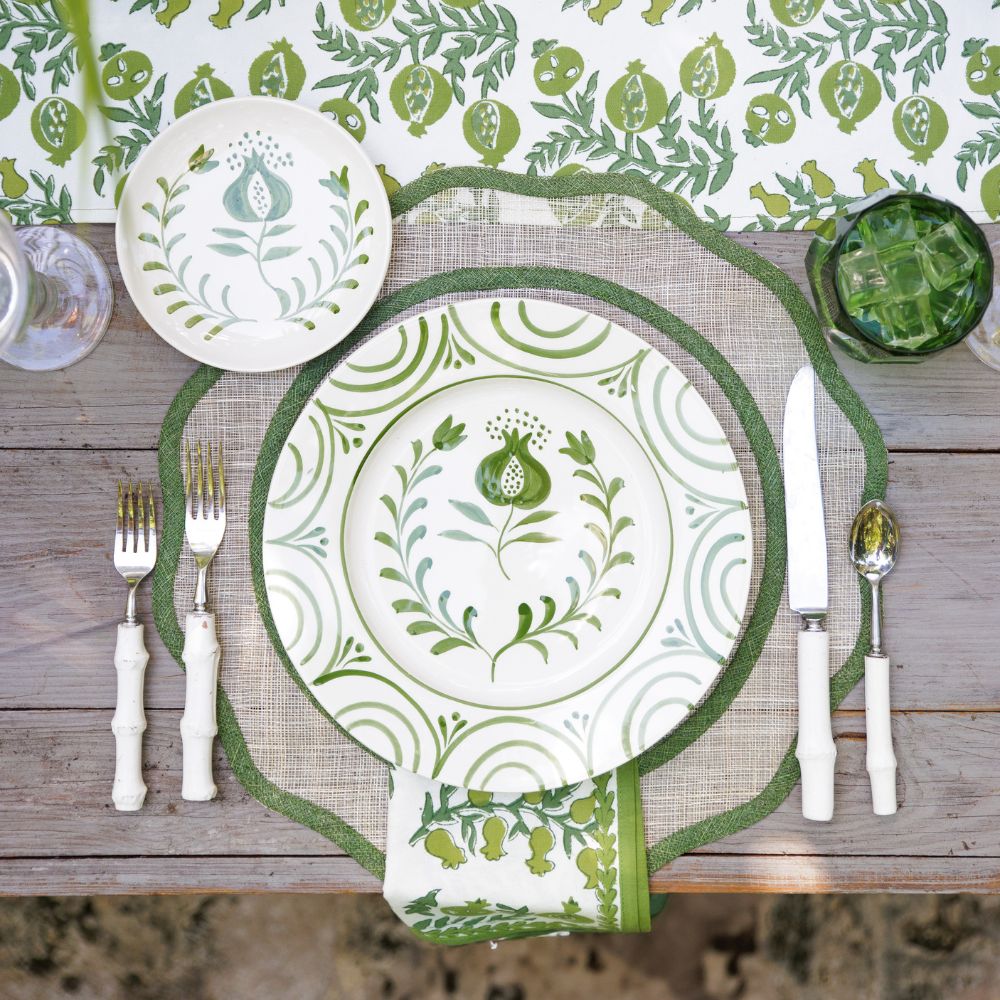 Green Scalloped Woven Placemat, Set of 4 - Starboard Lane