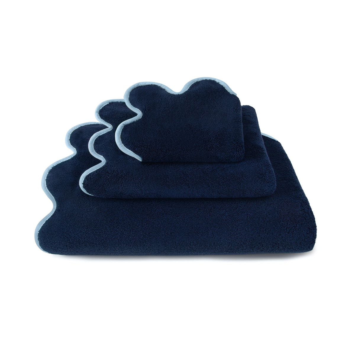 Chairish Scalloped Bath Towels in Navy / Powder Blue, Bath Towel