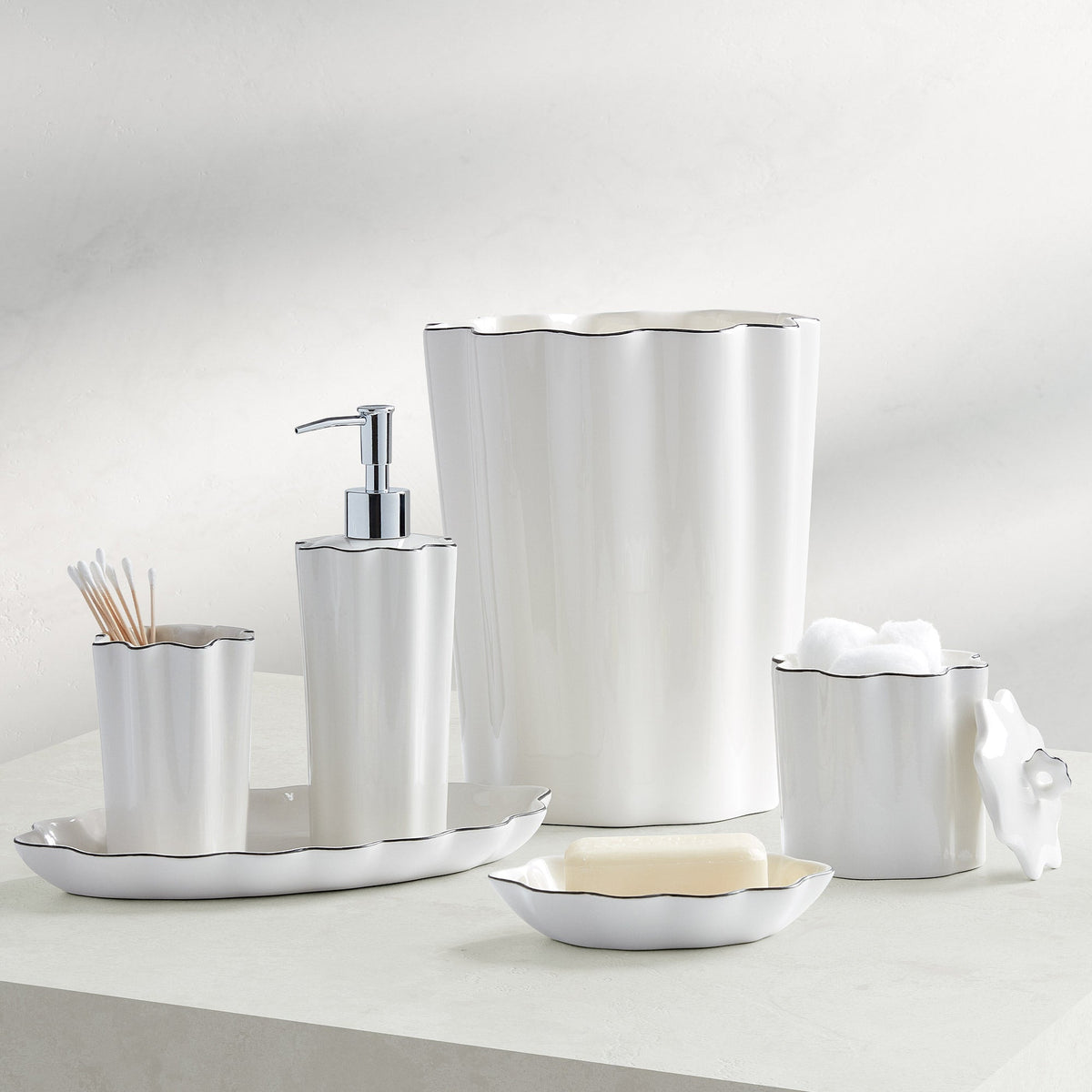 Le Marais Bath Accessories