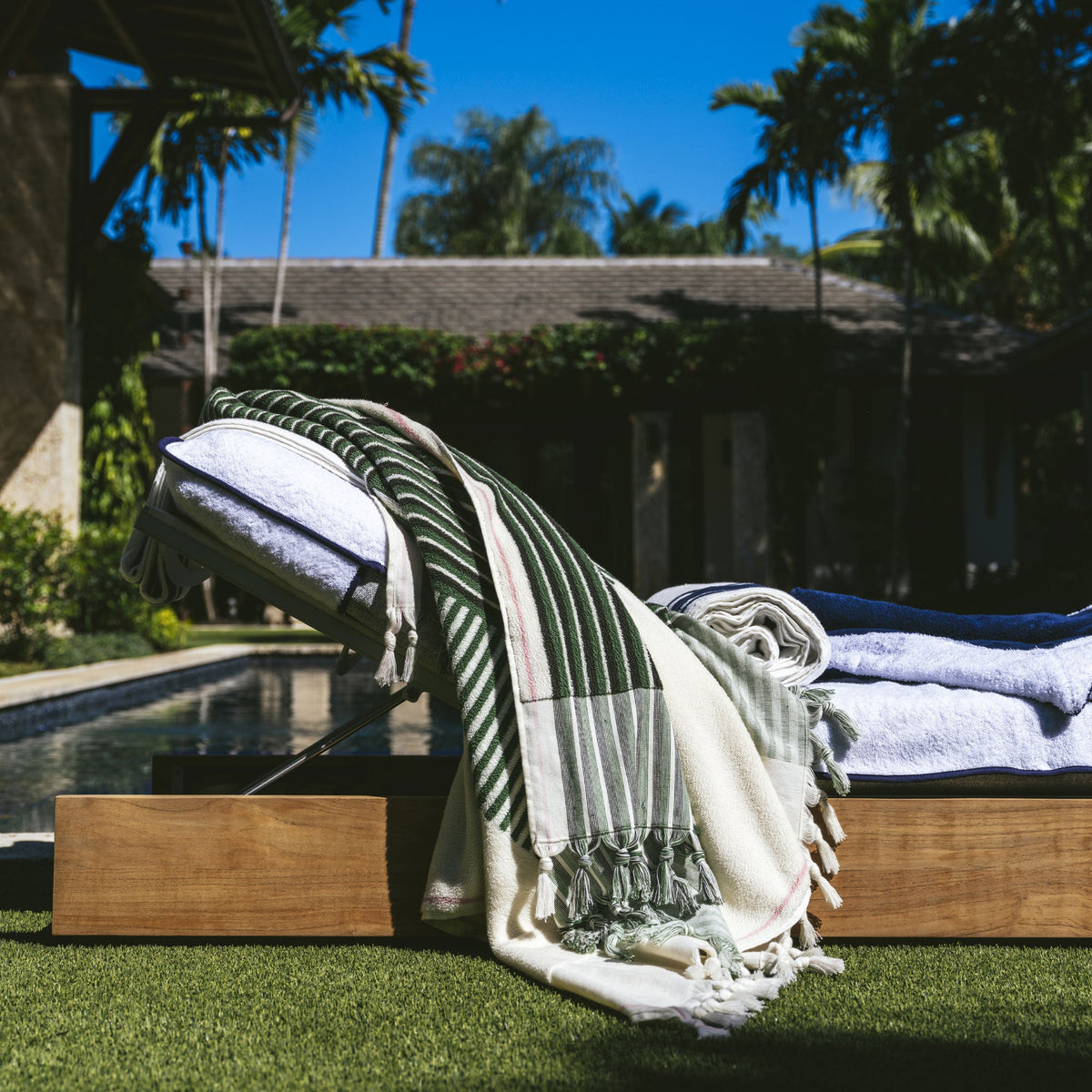Nomade Beach Towels